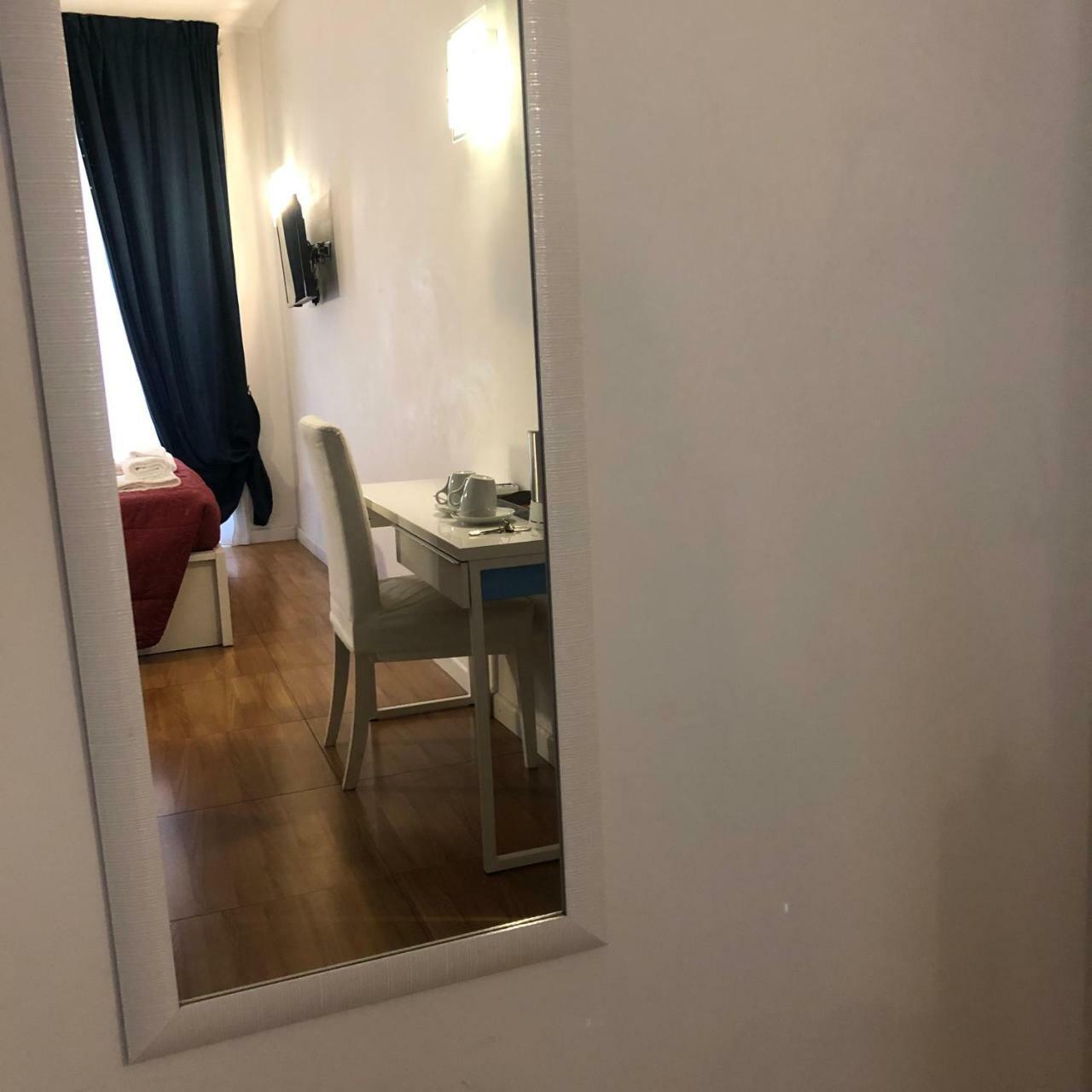 Residenza Giulia Al Colosseo Rom Eksteriør billede